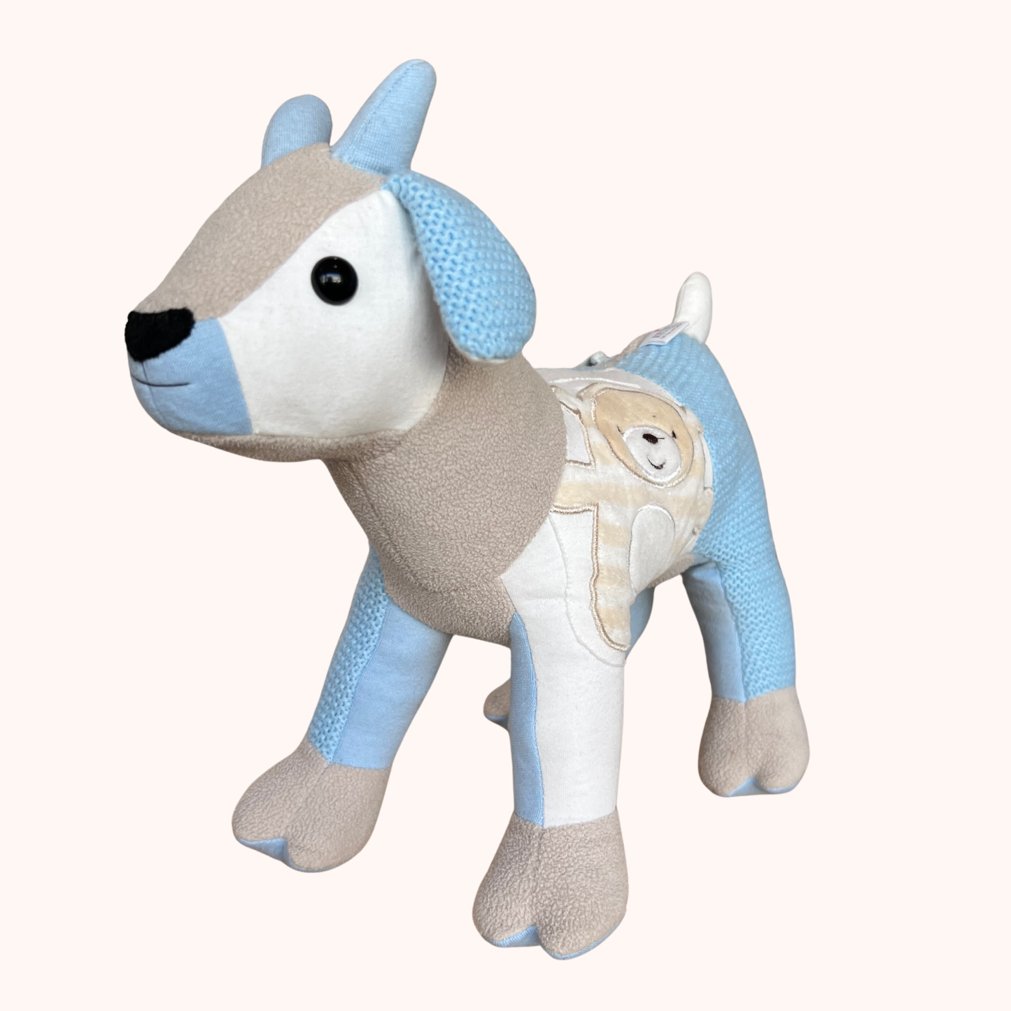 Chèvre en peluche souvenir