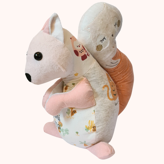 Ecureuil en peluche souvenir