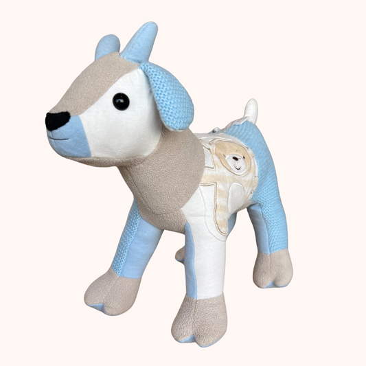 Chèvre en peluche souvenir